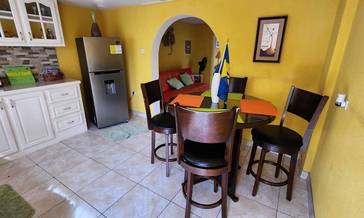 Providence Apartment | Cozy One Bedroom Apartment In Paradise