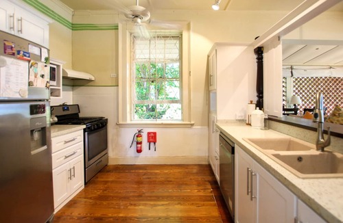 Mullins House | Oceanfront Classic 3-bed House - Whitecaps