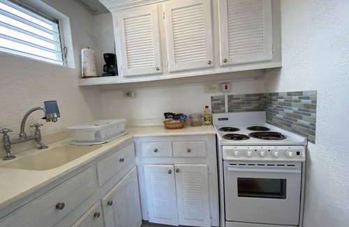 Rockley Apartment | Rockley Golf Resort Studio Apartment - 122 Friendship