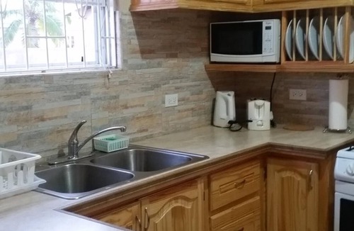 Inch Marlowe Apartment | Trinity Breeze Apartments
