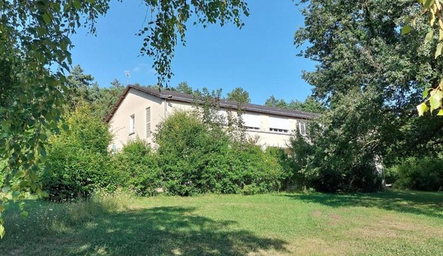 Maison familiale près du Zoo et du circuit - FR-1-410-463