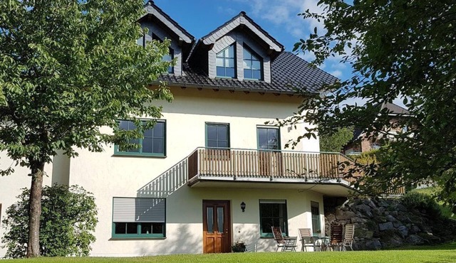 Vacation apartment Eifelwild - 2-bed vacation apartment shower/WC, up to 4 pers.